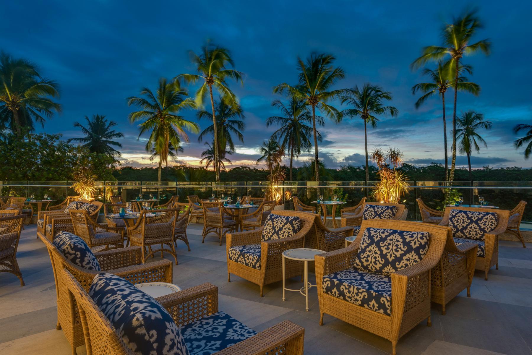 Sheraton Reserva Do Paiva Cabo de Santo Agostinho Extérieur photo The rooftop bar at the hotel